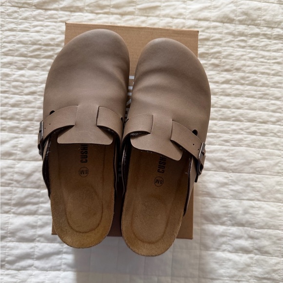 Cushionaire Shoes - Women's Cushionaire Slip-On Mules